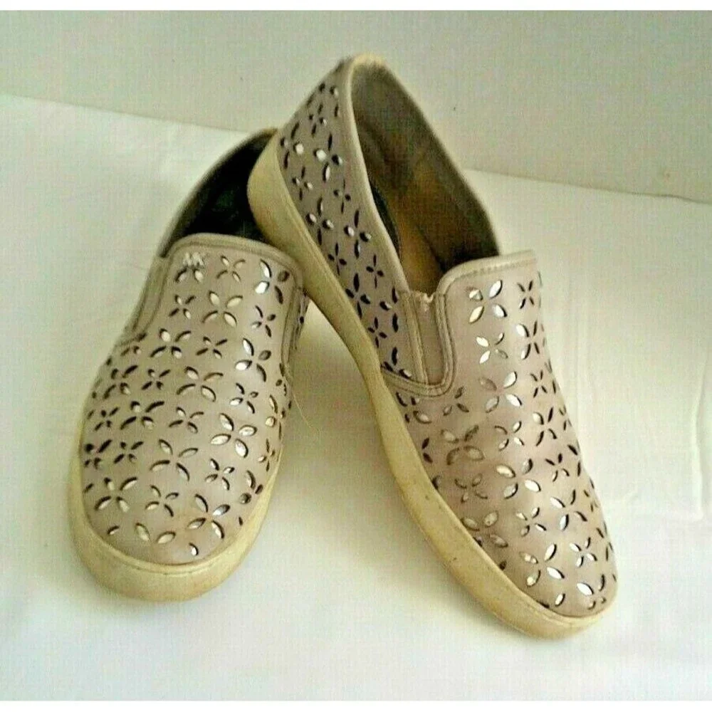 Michael Kors Keaton Sneakers Laser Cut Taupe Silver Low Top Leather Womens 9.5